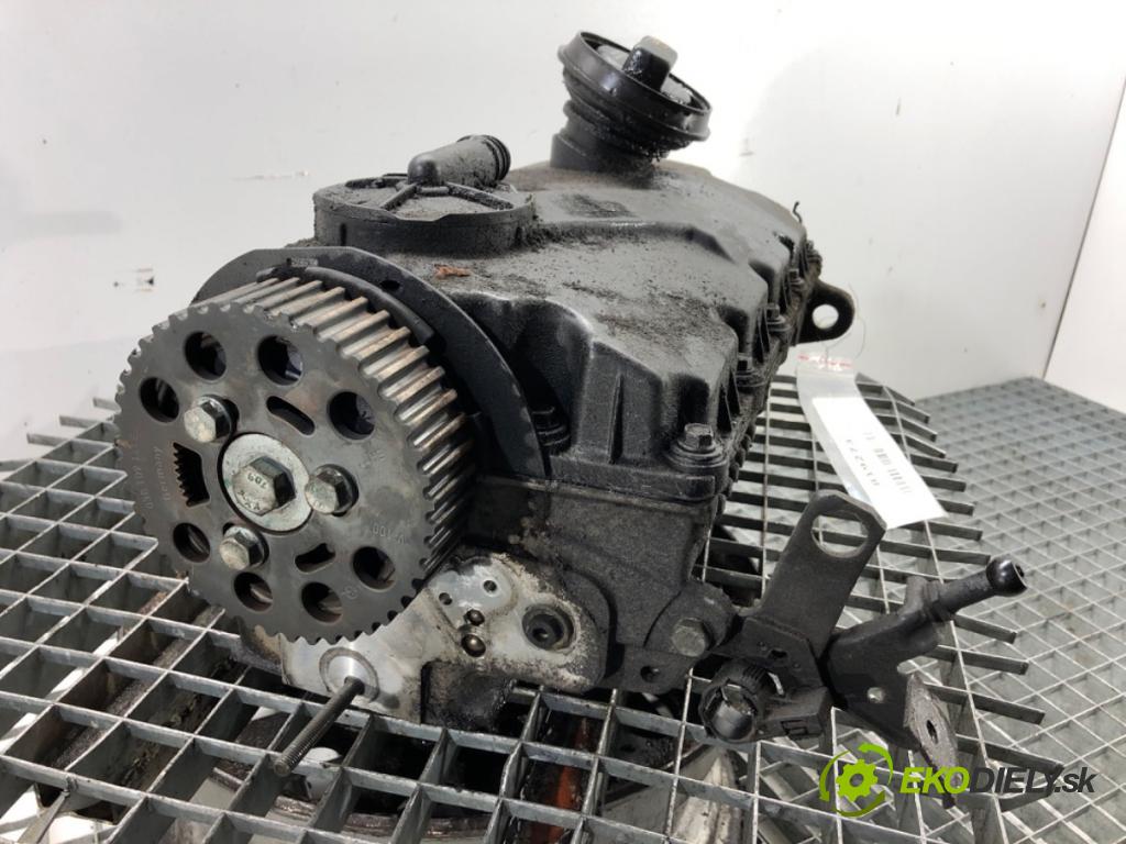 VW GOLF V liftback 2004 77 kW 1.9 TDI 1896 hlava válců 038103373R BKC (Hlava válců)