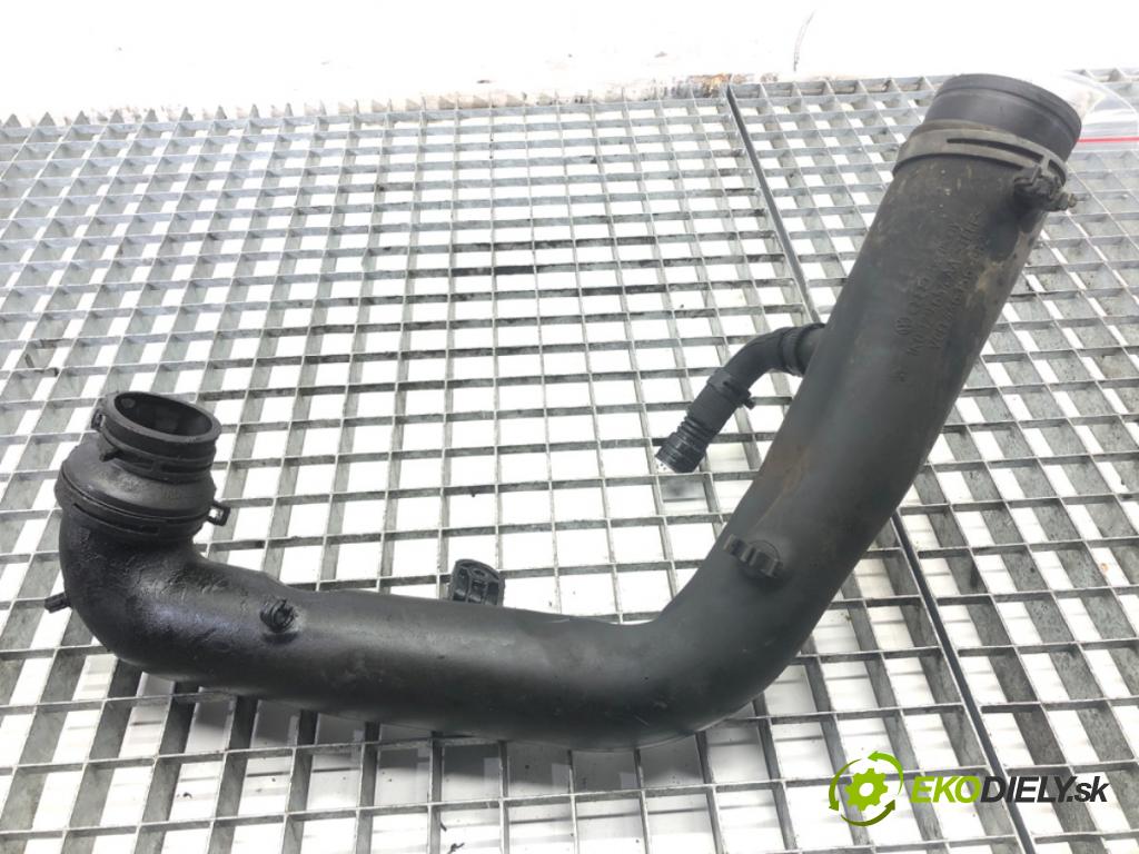 VW GOLF V liftback 2004 77 kW 1.9 TDI 1896 Rúra vzduchu 1K0129654A