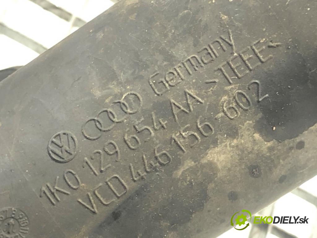 VW GOLF V liftback 2004 77 kW 1.9 TDI 1896 Rúra vzduchu 1K0129654A