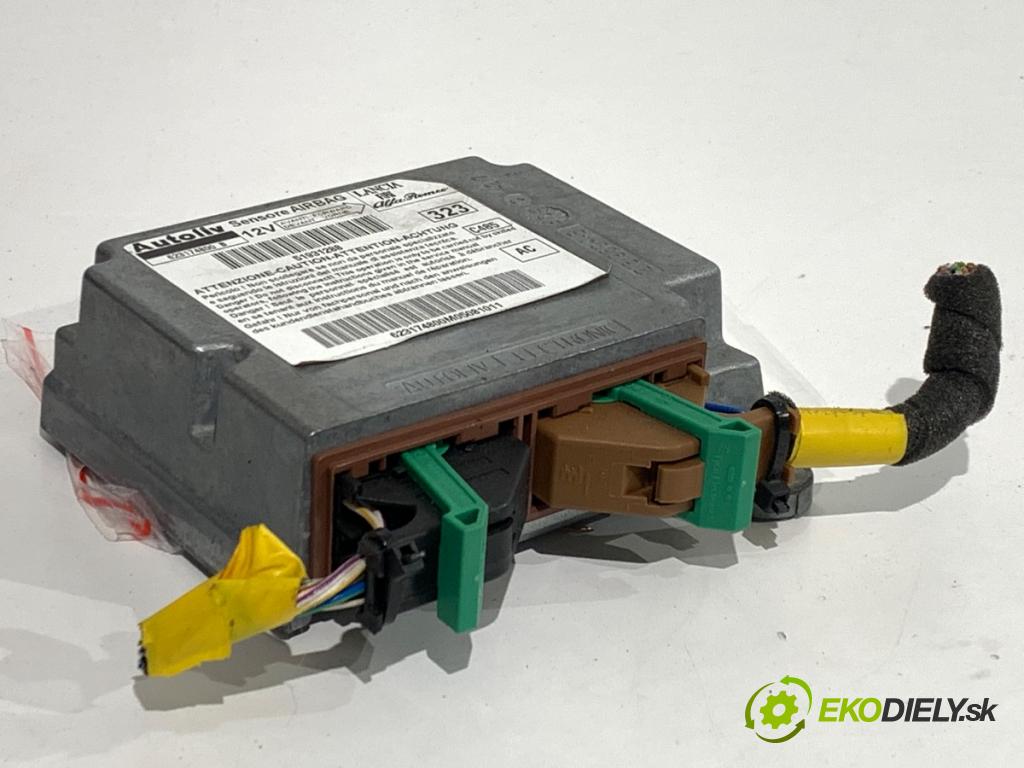 FIAT LINEA sedan 2012 57 kW 1.4 1368 senzor airbag 51931288 (Snímač)