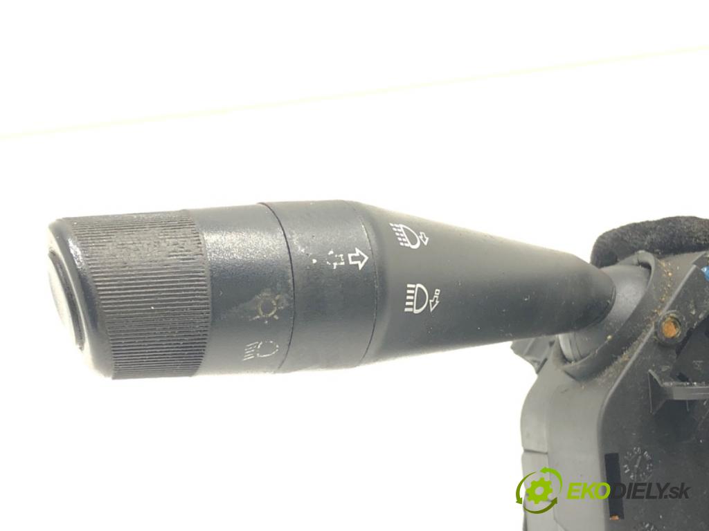 FIAT LINEA sedan 2012 57 kW 1.4 1368 Prepínač kombinovaný  (Prepínacie páčky pod volantom)