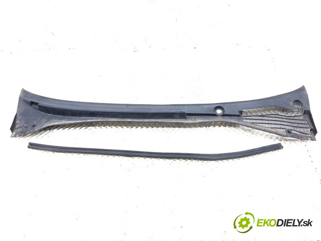 FIAT LINEA sedan 2012 57 kW 1.4 1368 Torpédo, plast pod čelné okno 51748698 (Torpédo (plast pod čelným sklom))