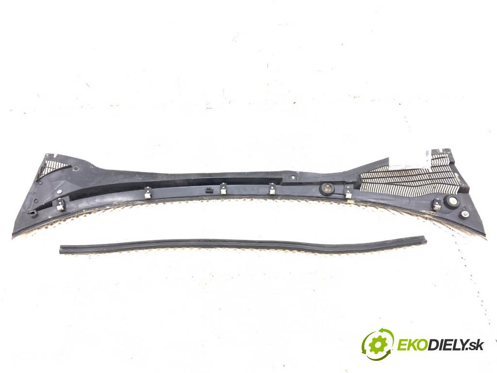 FIAT LINEA sedan 2012 57 kW 1.4 1368 Torpédo, plast pod čelné okno 51748698 (Torpédo (plast pod čelným sklom))