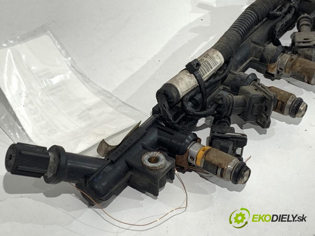 FIAT LINEA sedan 2012 57 kW 1.4 1368 Lišta vstrekovacia CB261B (Vstrekovacia lišta)