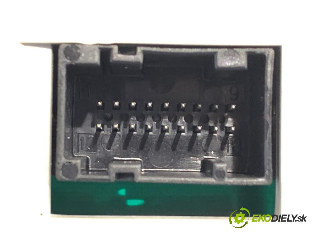 FIAT LINEA sedan 2012 57 kW 1.4 1368 Prístrojovka 51836977 (Prístrojová doska)