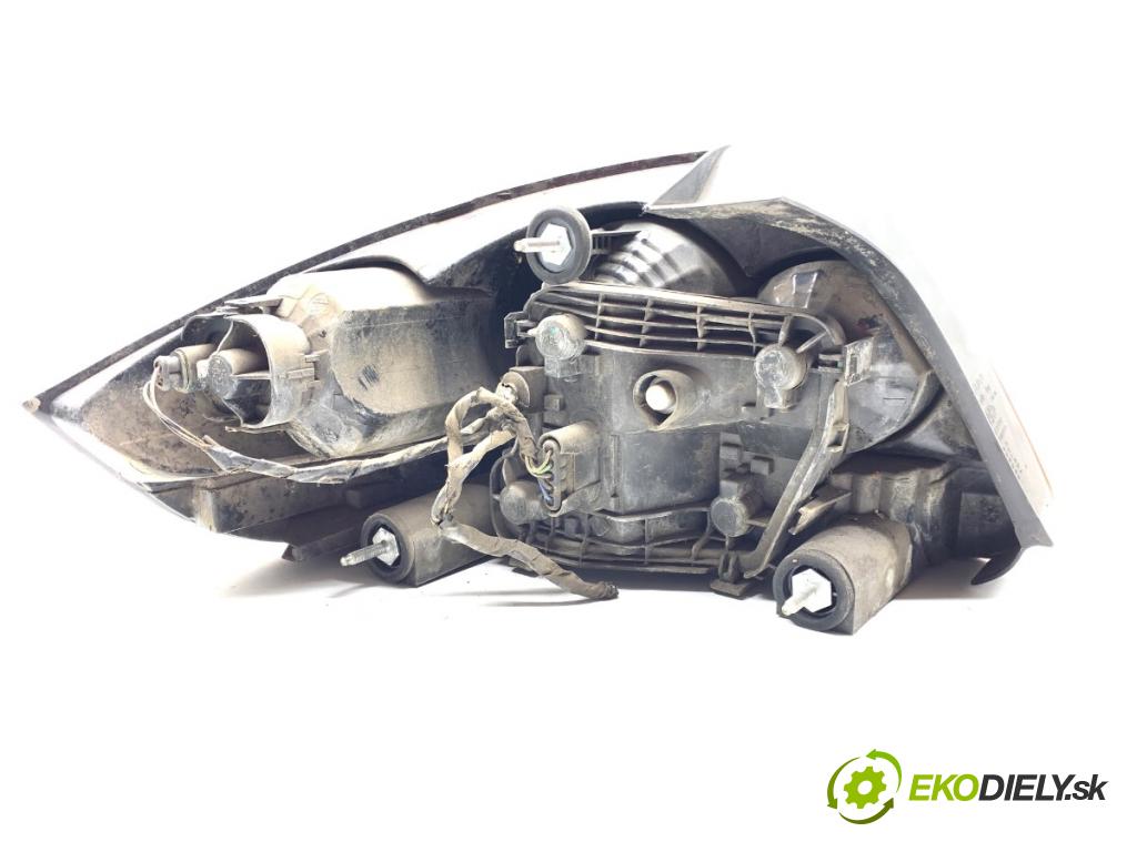 FIAT LINEA sedan 2012 57 kW 1.4 1368 Svetlo pravy zad 51869227