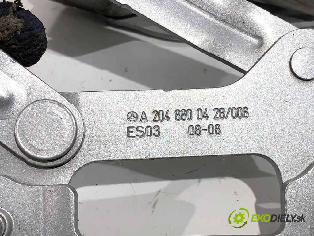 MERCEDES-BENZ X204 SUV 2010 125 kW 220 CDI (204.902) 2143 Záves kapoty predný A2048800428 A2048800328