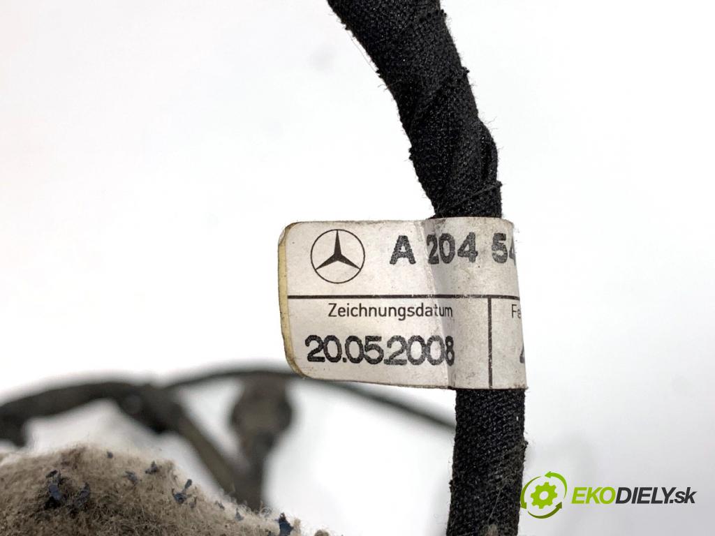 MERCEDES-BENZ X204 SUV 2010 125 kW 220 CDI (204.902) 2143 Káblovačka PDC zad A2045402113
