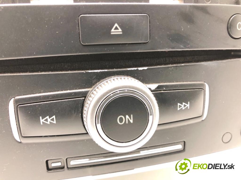 MERCEDES-BENZ X204 SUV 2010 125 kW 220 CDI (204.902) 2143 RADIO A2049006503 (Audio zariadenie)