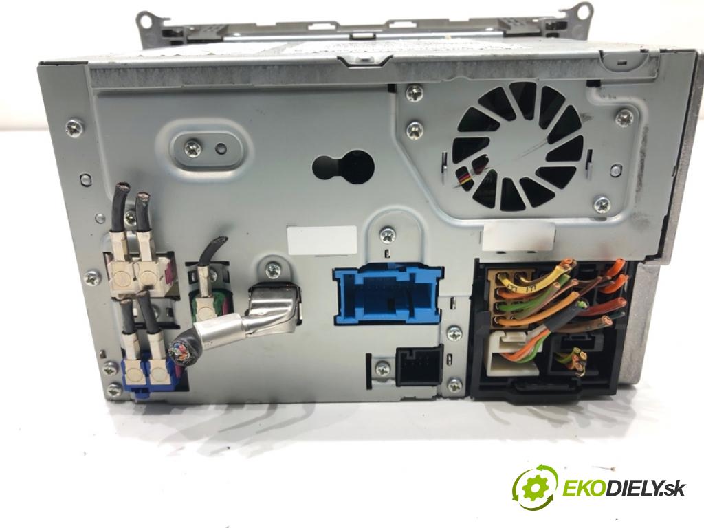 MERCEDES-BENZ X204 SUV 2010 125 kW 220 CDI (204.902) 2143 RADIO A2049006503 (Audio zariadenie)