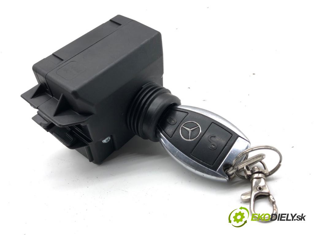 MERCEDES-BENZ X204 SUV 2010 125 kW 220 CDI (204.902) 2143 spinačka A2075450108 (Spínacia skrinka)