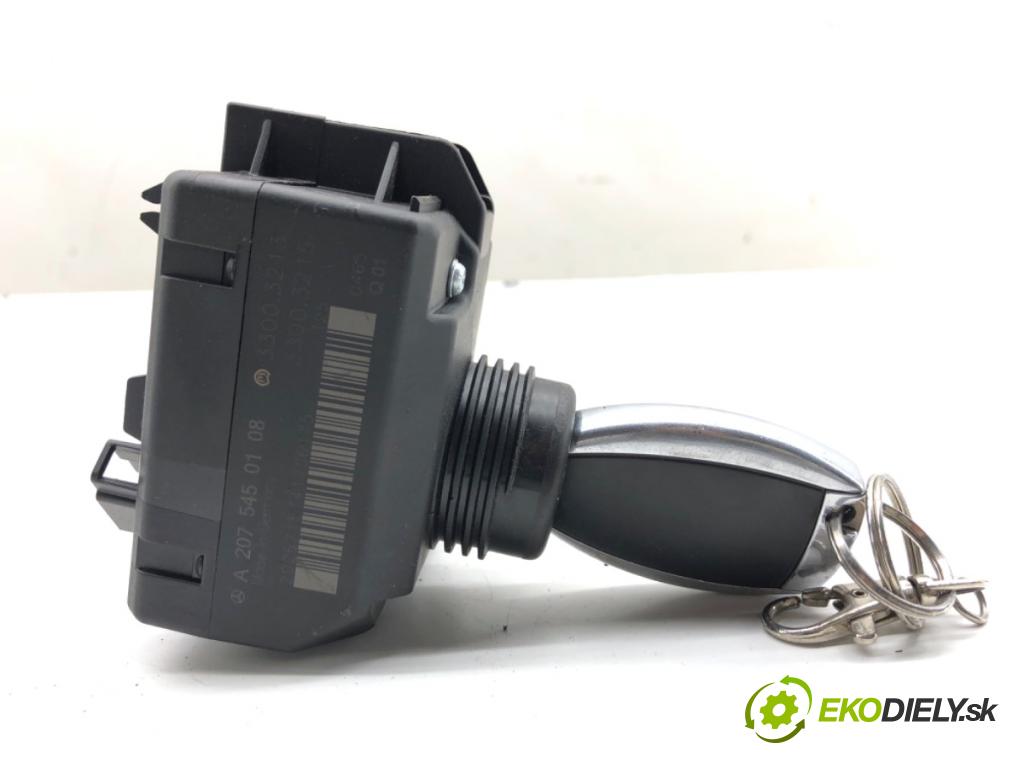 MERCEDES-BENZ X204 SUV 2010 125 kW 220 CDI (204.902) 2143 spinačka A2075450108 (Spínacia skrinka)