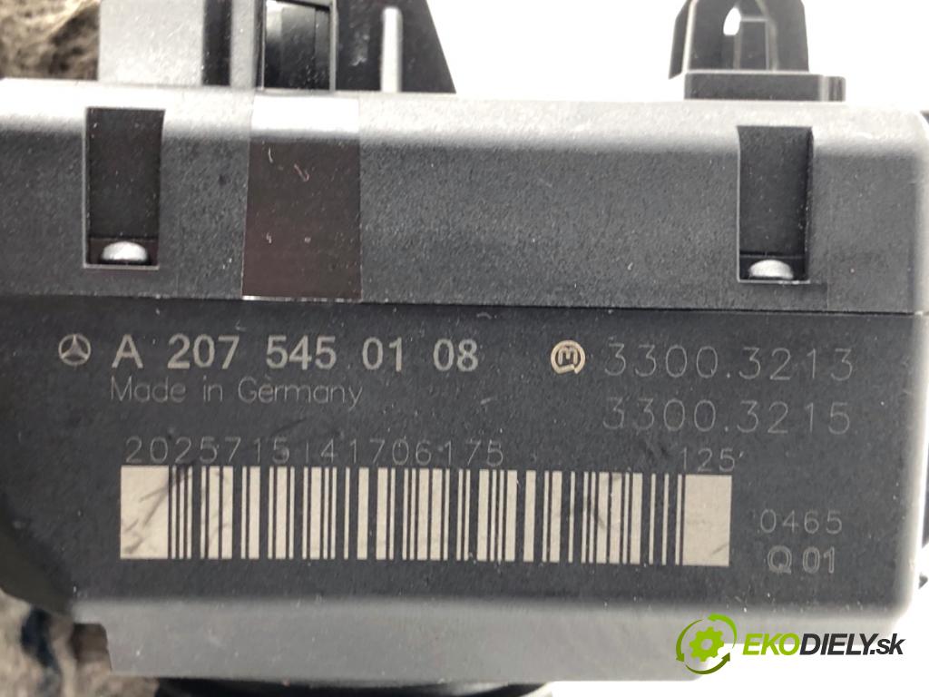 MERCEDES-BENZ X204 SUV 2010 125 kW 220 CDI (204.902) 2143 spinačka A2075450108 (Spínacia skrinka)