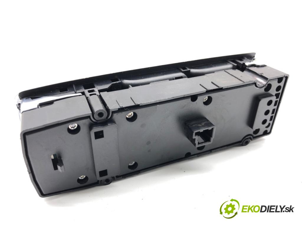 MERCEDES-BENZ X204 SUV 2010 125 kW 220 CDI (204.902) 2143 Prepínač okien A2049055402 (Prepínacie páčky pod volantom)