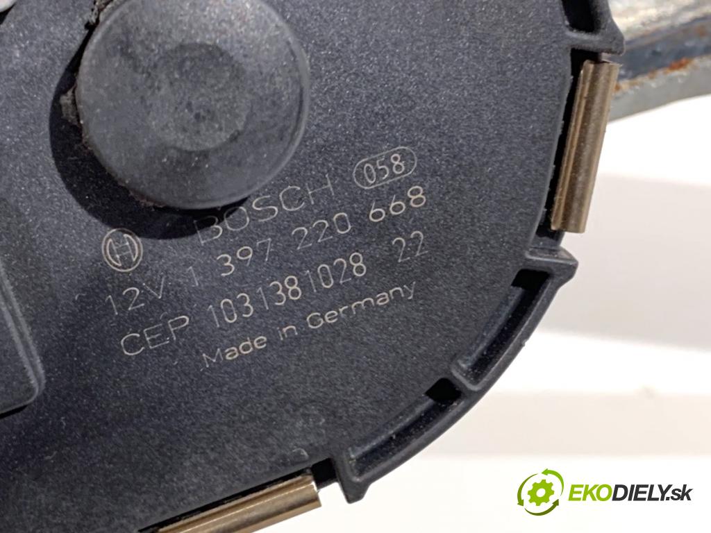 MERCEDES-BENZ X204 SUV 2010 125 kW 220 CDI (204.902) 2143 Mechanizmus stieračov predný A2048201340 (Motorček stieračov predný)