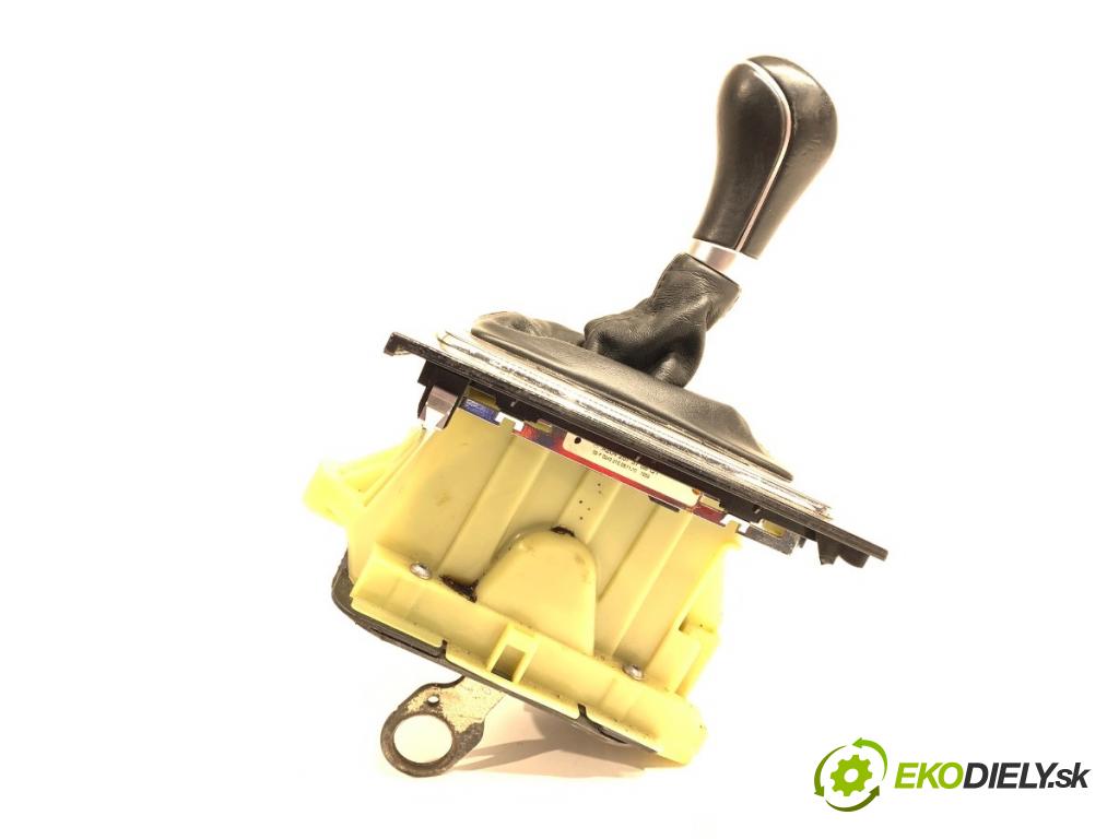 MERCEDES-BENZ X204 SUV 2010 125 kW 220 CDI (204.902) 2143 Kulisa A2042677924 (Rýchlostná páka (kulisa))