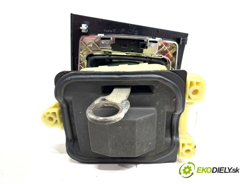 MERCEDES-BENZ X204 SUV 2010 125 kW 220 CDI (204.902) 2143 Kulisa A2042677924 (Rýchlostná páka (kulisa))