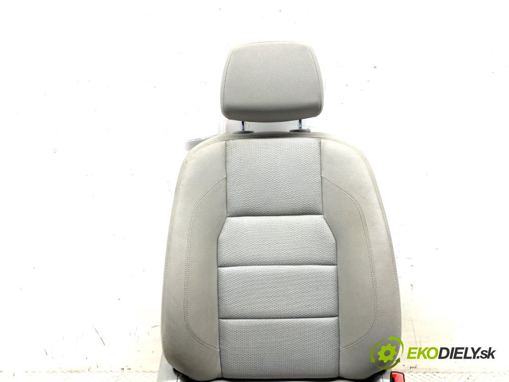 MERCEDES-BENZ X204 SUV 2010 125 kW 220 CDI (204.902) 2143 Sedadlo pravy predný