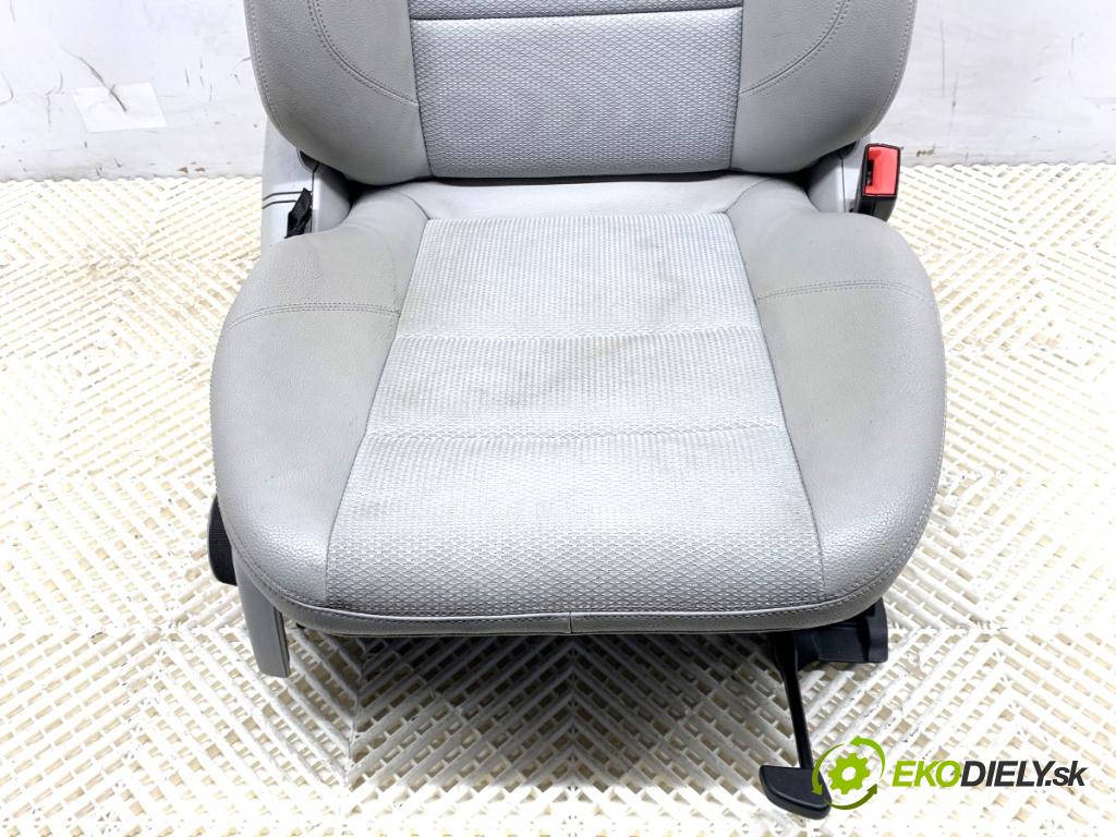 MERCEDES-BENZ X204 SUV 2010 125 kW 220 CDI (204.902) 2143 Sedadlo pravy predný
