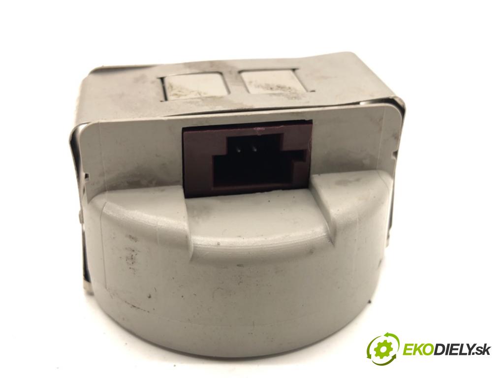 MERCEDES-BENZ X204 SUV 2010 125 kW 220 CDI (204.902) 2143 Snímač dažďa A2049017601 (Snímač dažďa)