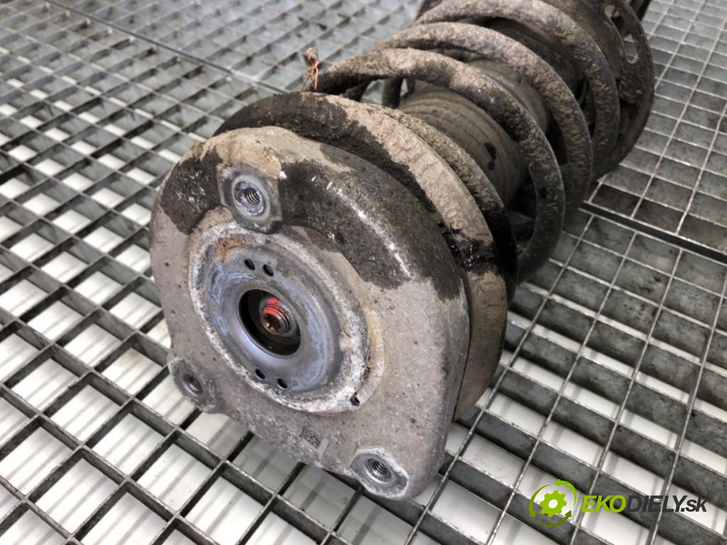 MERCEDES-BENZ X204 SUV 2010 125 kW 220 CDI (204.902) 2143 tlumič pravý přední část ZE A2043202738