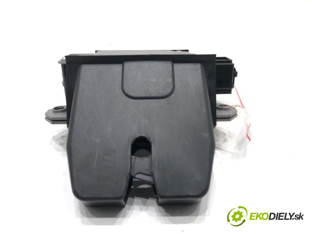 VOLVO V50 Kombi 2006 100 kW 2.0 D 1998 zámok dverí zad 4N51-A442A66-AN