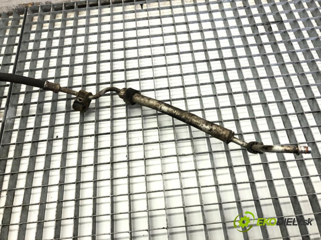 VOLVO V50 Kombi 2006 100 kW 2.0 D 1998 hadice servočerpadlo  (Trubka servo čerpadla)