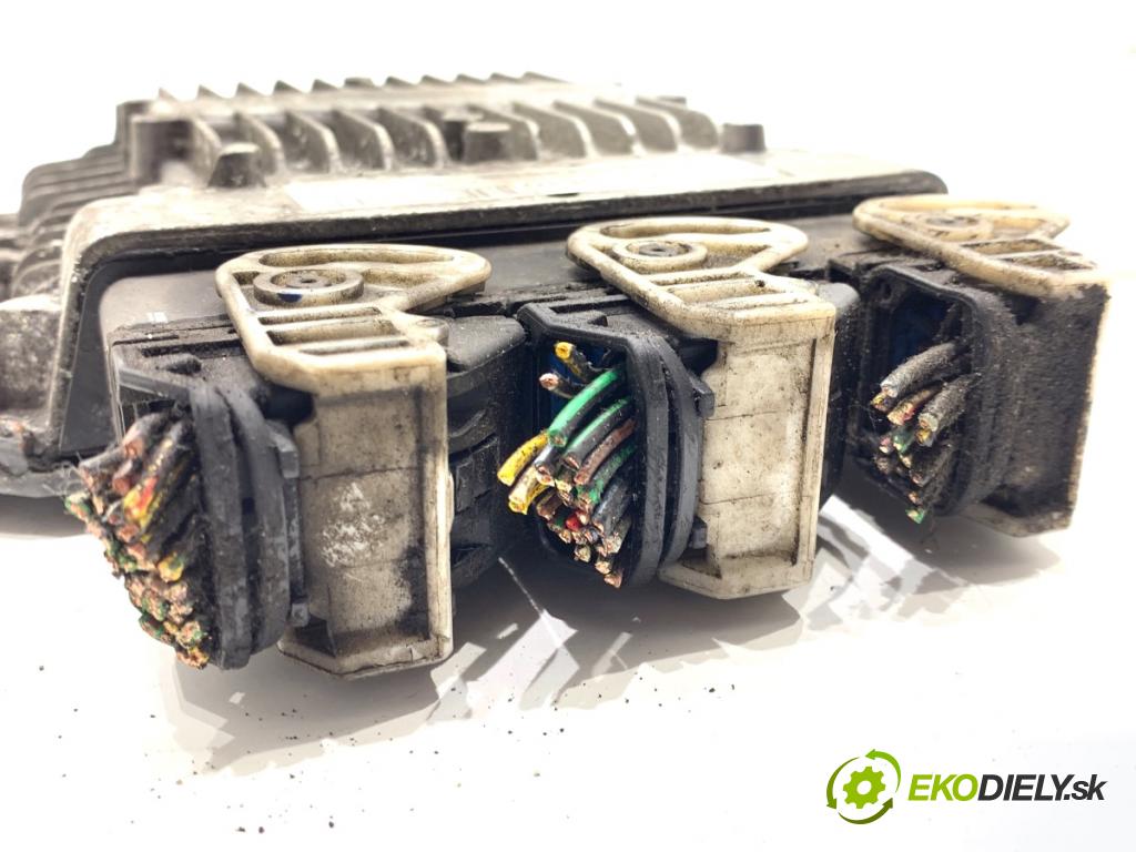 VOLVO V50 Kombi 2006 100 kW 2.0 D 1998 riadiaca jednotka Motor 31211081AA (Riadiaca jednotka)