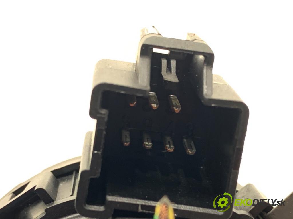 VOLVO V50 Kombi 2006 100 kW 2.0 D 1998 spinačka 30797783 (Spínacia skrinka)