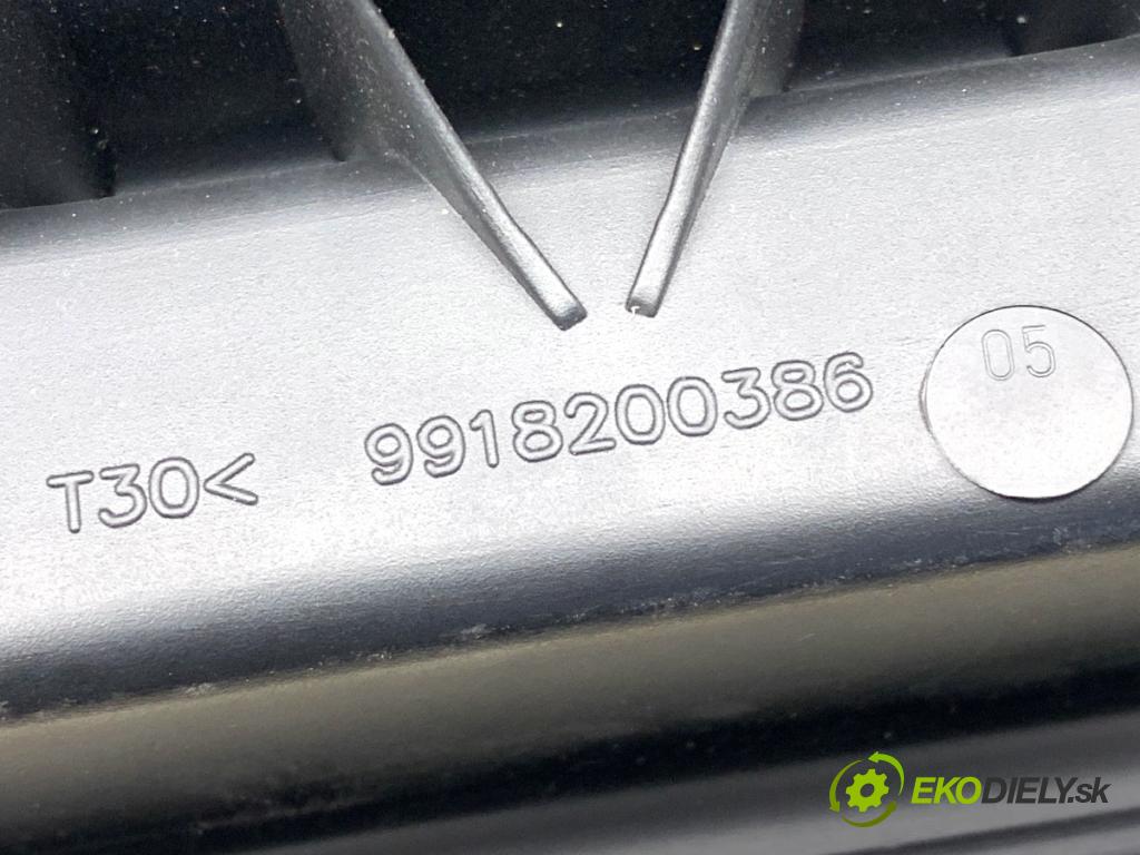VOLVO V50 Kombi 2006 100 kW 2.0 D 1998 Roleta kufra