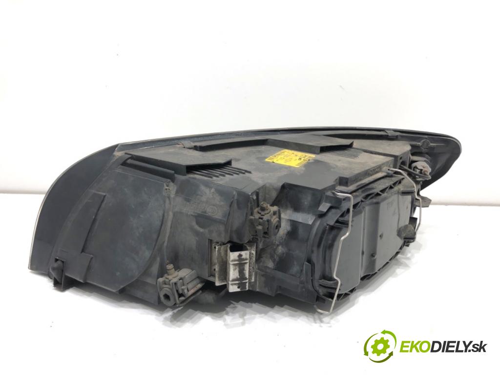 VOLVO V50 Kombi 2006 100 kW 2.0 D 1998 Svetlomet pravy predný 30698886