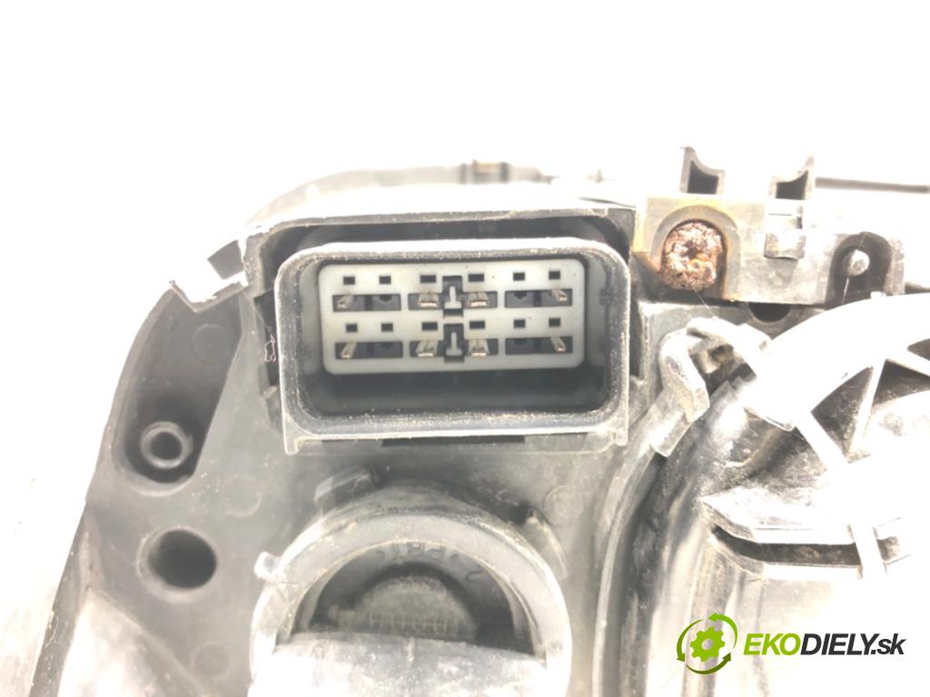 VOLVO V50 Kombi 2006 100 kW 2.0 D 1998 Svetlomet pravy predný 30698886