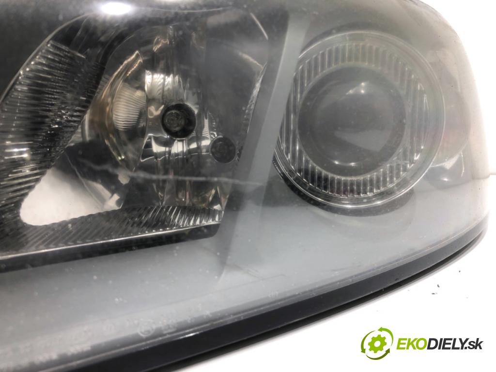 VOLVO V50 Kombi 2006 100 kW 2.0 D 1998 Svetlomet ľavy predný 30698885