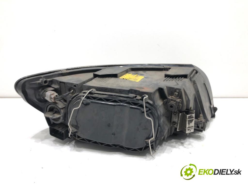 VOLVO V50 Kombi 2006 100 kW 2.0 D 1998 Svetlomet ľavy predný 30698885