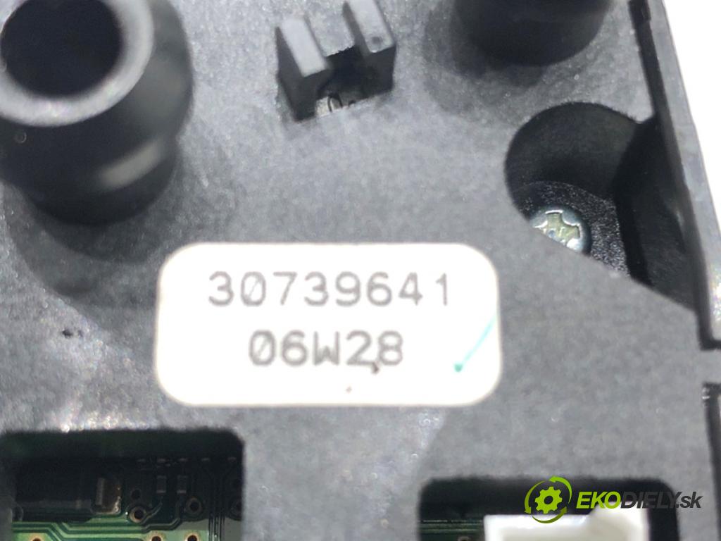 VOLVO V50 Kombi 2006 100 kW 2.0 D 1998 SPÍNAČE: volantu 30739638 30739641