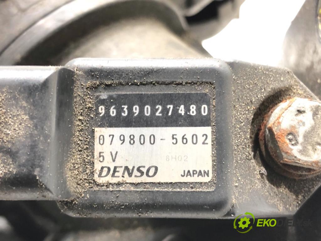 VOLVO V50 Kombi 2006 100 kW 2.0 D 1998 Škrtiaca klapka 9657522680 (Škrtiaca klapka)
