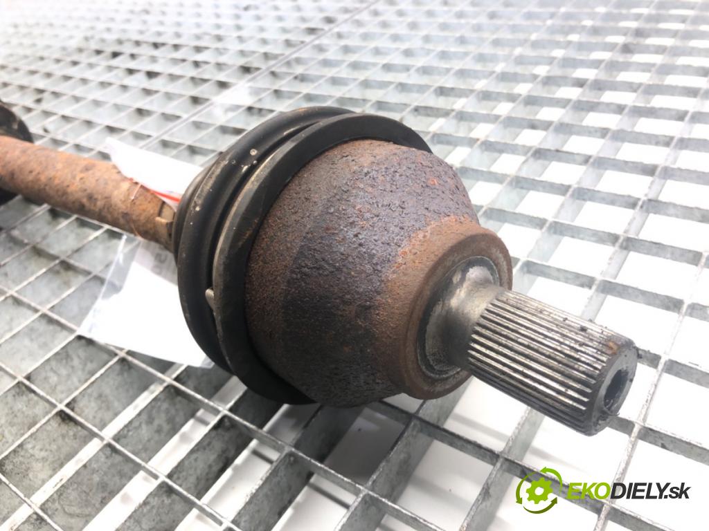 VOLVO V50 Kombi 2006 100 kW 2.0 D 1998 Poloos pravy predný