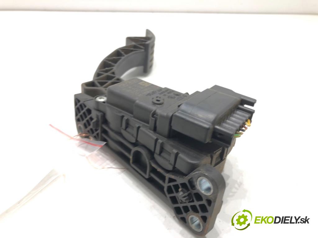 VOLVO V50 Kombi 2006 100 kW 2.0 D 1998 Potenciometer plynu 4M51-9F836-AH (Potenciometer plynového pedálu)