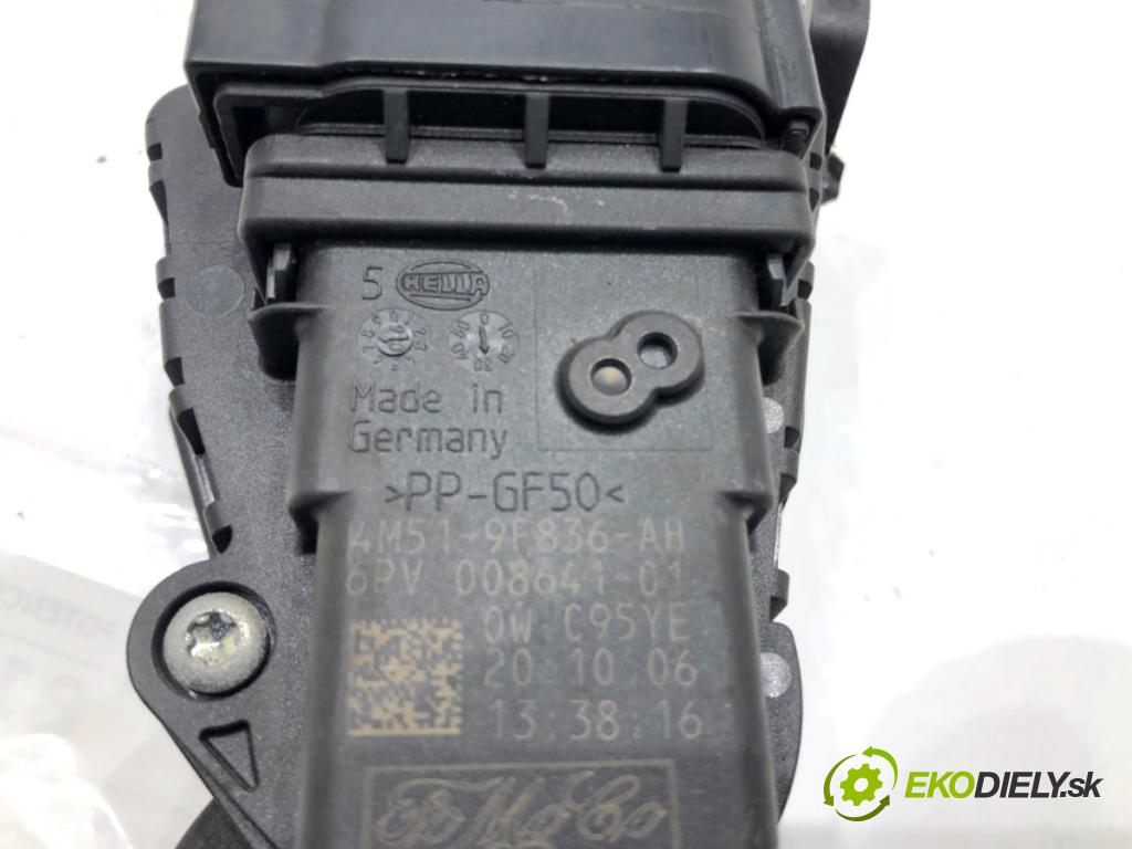 VOLVO V50 Kombi 2006 100 kW 2.0 D 1998 Potenciometer plynu 4M51-9F836-AH (Potenciometer plynového pedálu)