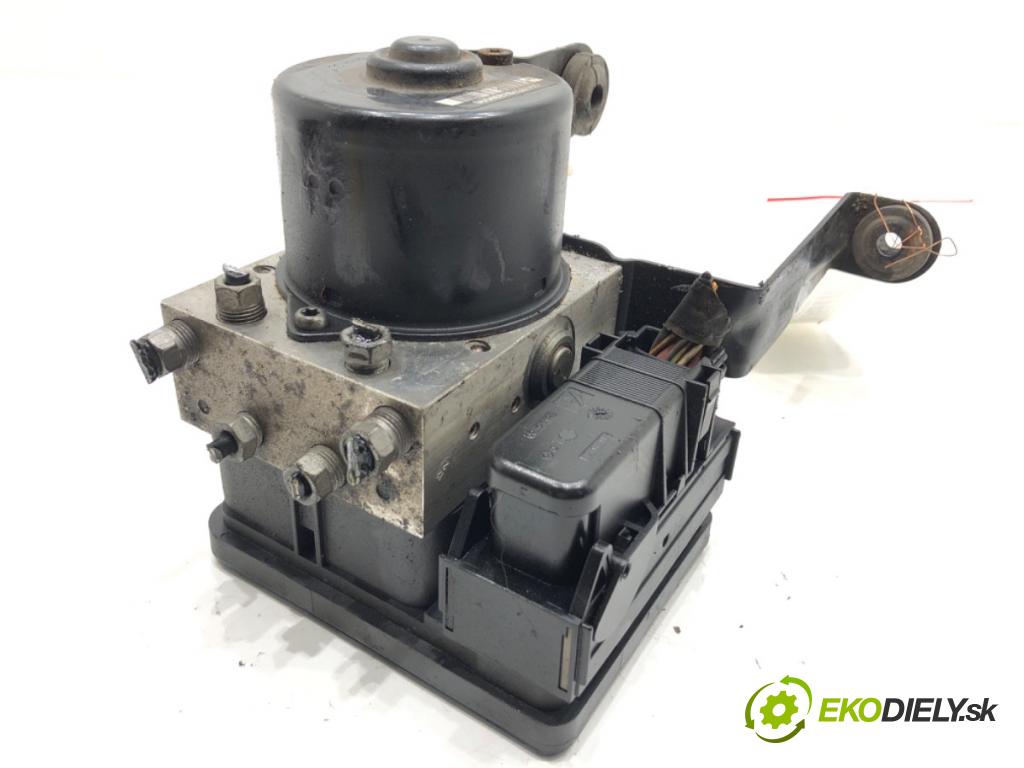 VOLVO V50 Kombi 2006 100 kW 2.0 D 1998 Pumpa ABS 30742654 (Pumpa ABS)