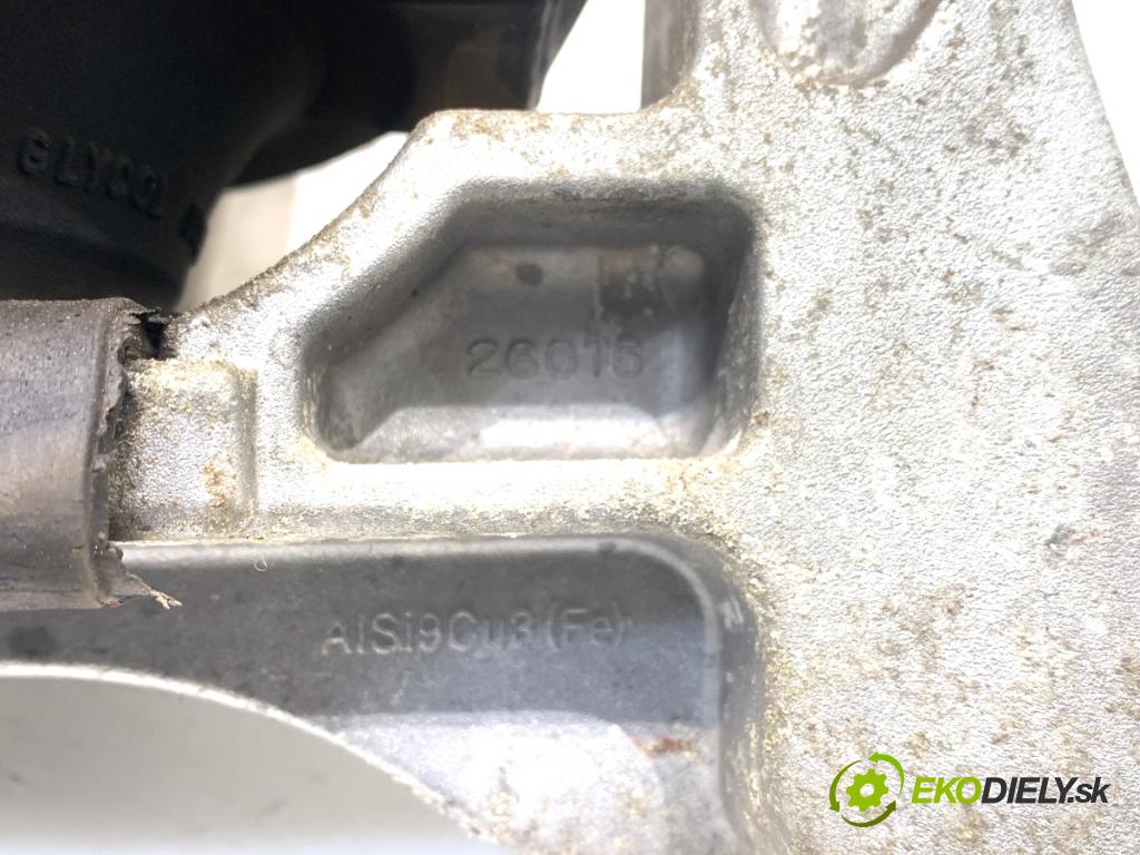 VOLVO V50 Kombi 2006 100 kW 2.0 D 1998 AirBag Motor ľavy