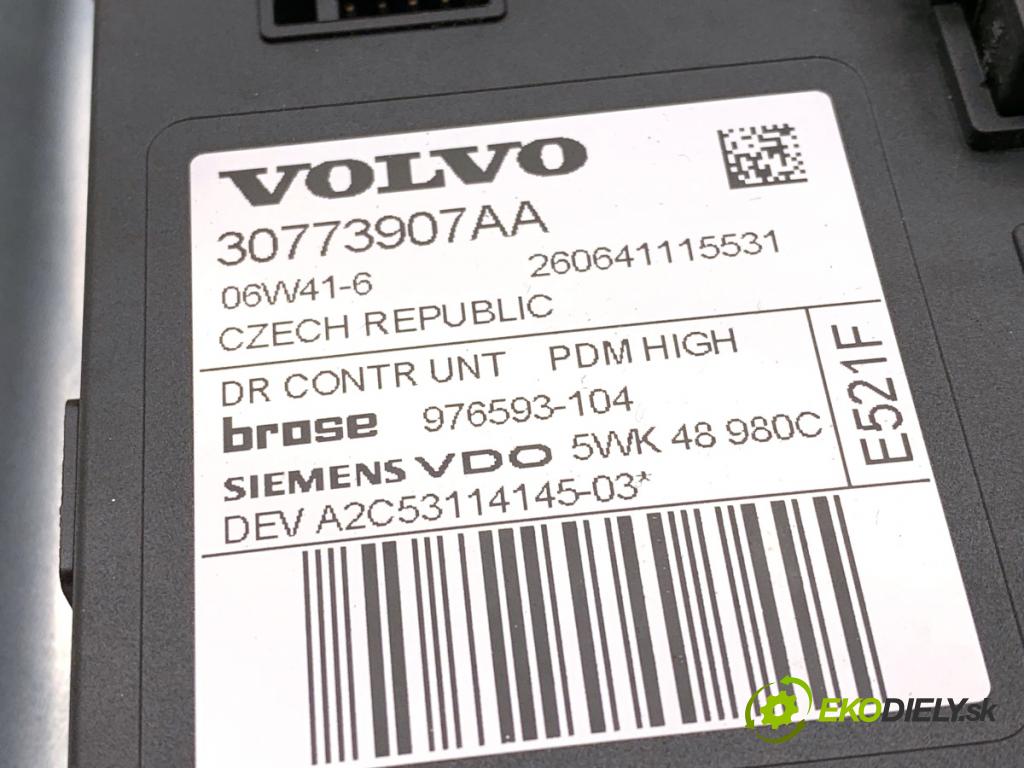 VOLVO V50 Kombi 2006 100 kW 2.0 D 1998 Mechanizmus okna pravy predný 30773907AA