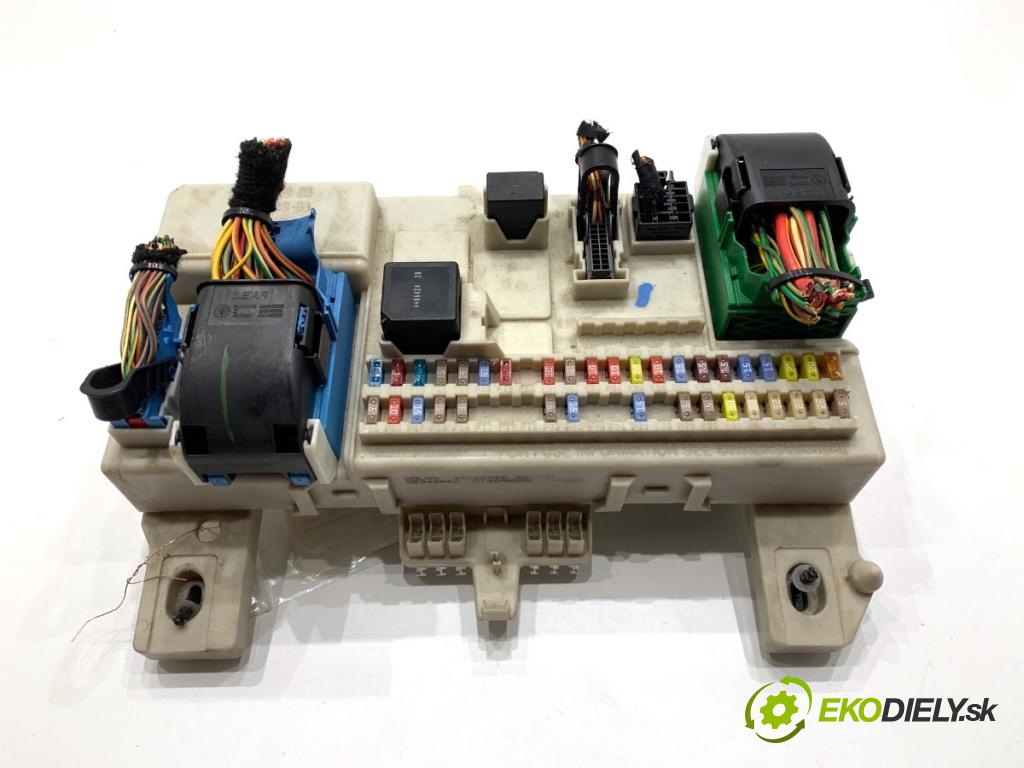 VOLVO V50 Kombi 2006 100 kW 2.0 D 1998 Modul BSI 30765015 (Poistková skrinka)