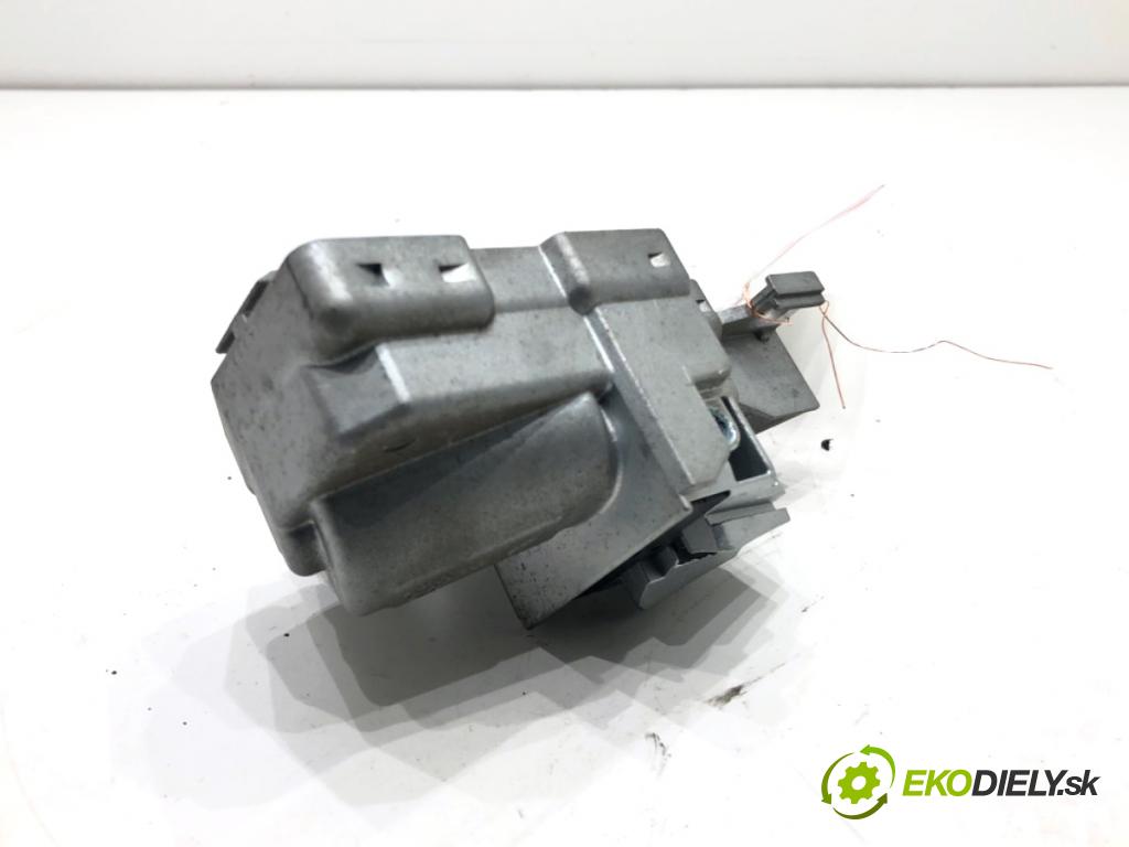 VOLVO V50 Kombi 2006 100 kW 2.0 D 1998 blokáda volantu P30776153 (Riadenie ostatné)