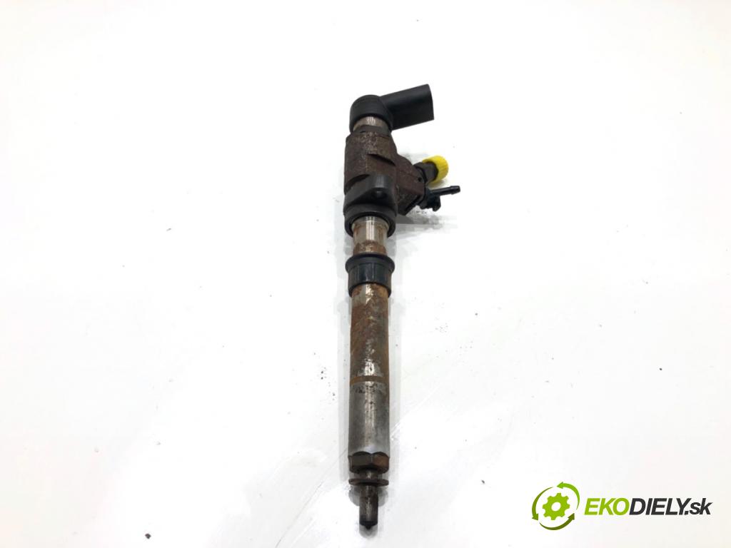 VOLVO V50 Kombi 2006 100 kW 2.0 D 1998 vstrekovač 9657144580 (Vstrekovač paliva)