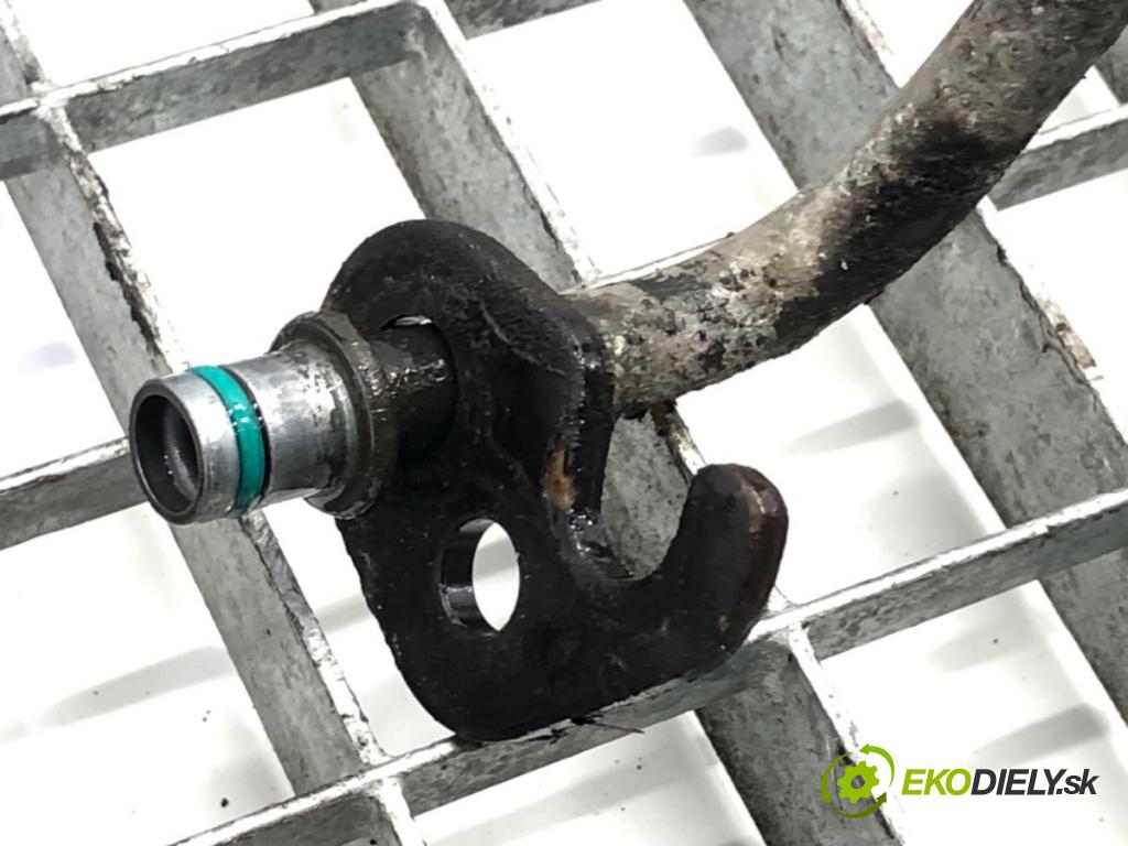 VOLVO V50 Kombi 2006 100 kW 2.0 D 1998 hadica servočerpadlo  (Rúrka servočerpadla)