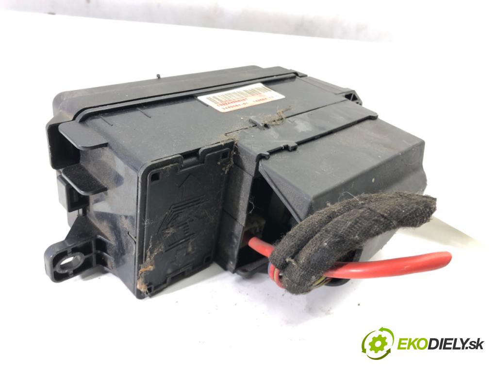 MINI R56 liftback 2007 70 kW One 1397 skříňka poistková 3449504 (Pojistková skříňka)