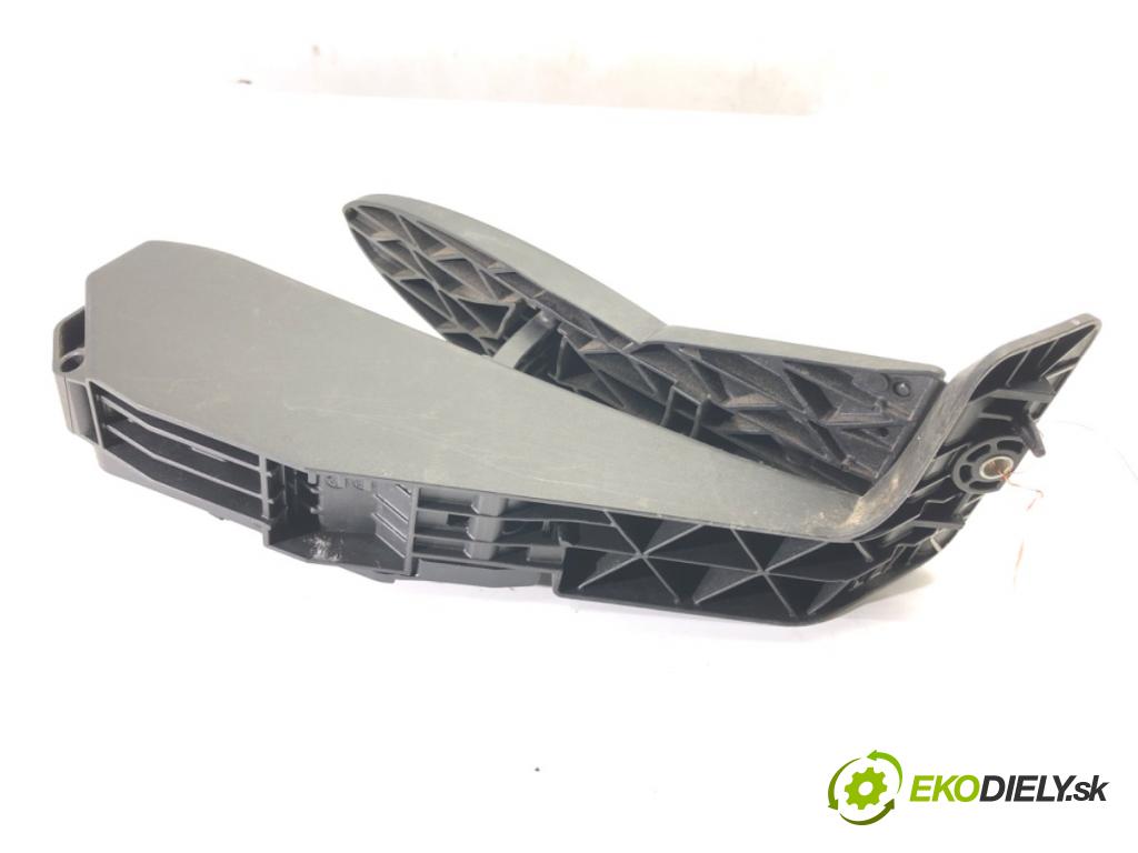 MINI R56 liftback 2007 70 kW One 1397 Potenciometer plynu 6770150 (Potenciometer plynového pedálu)