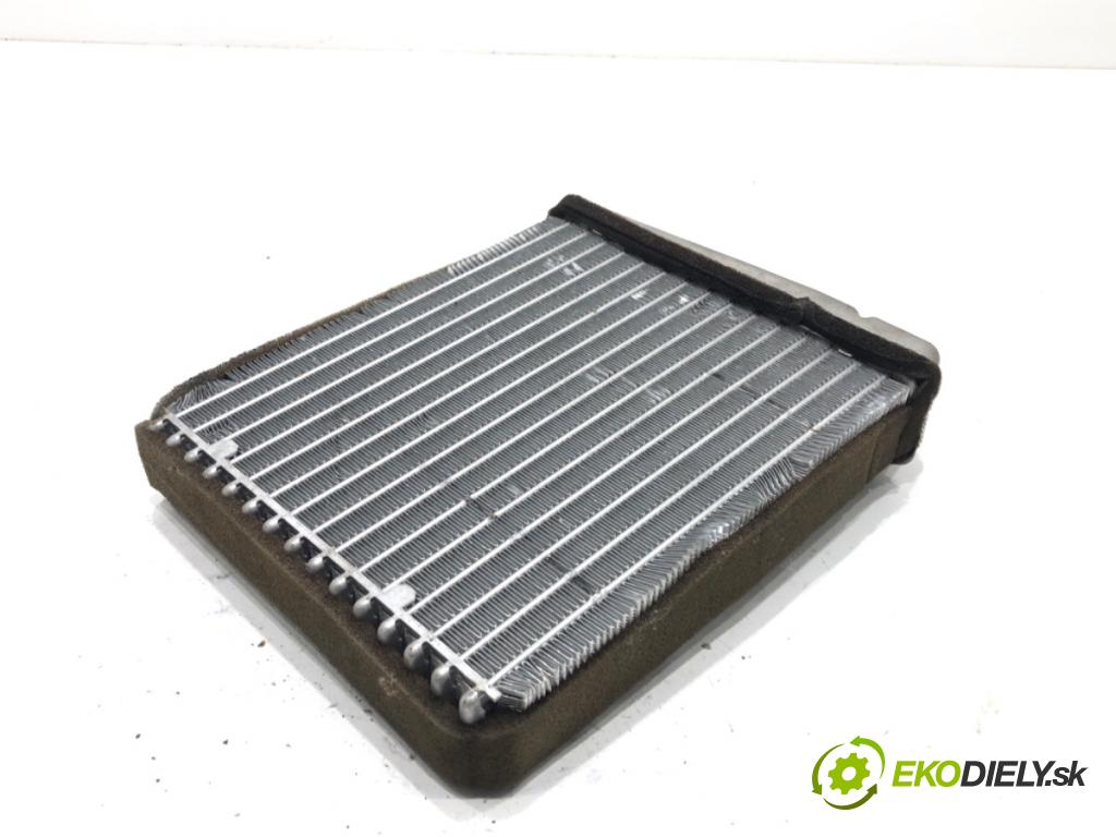 MINI R56 liftback 2007 70 kW One 1397 topné těleso radiátor topení  (Radiátor topení)