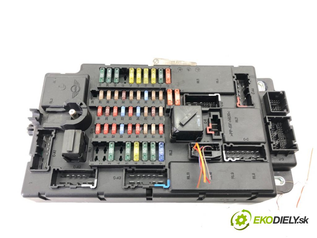 MINI R56 liftback 2007 70 kW One 1397 Modul BSI 3450824 (Poistková skrinka)